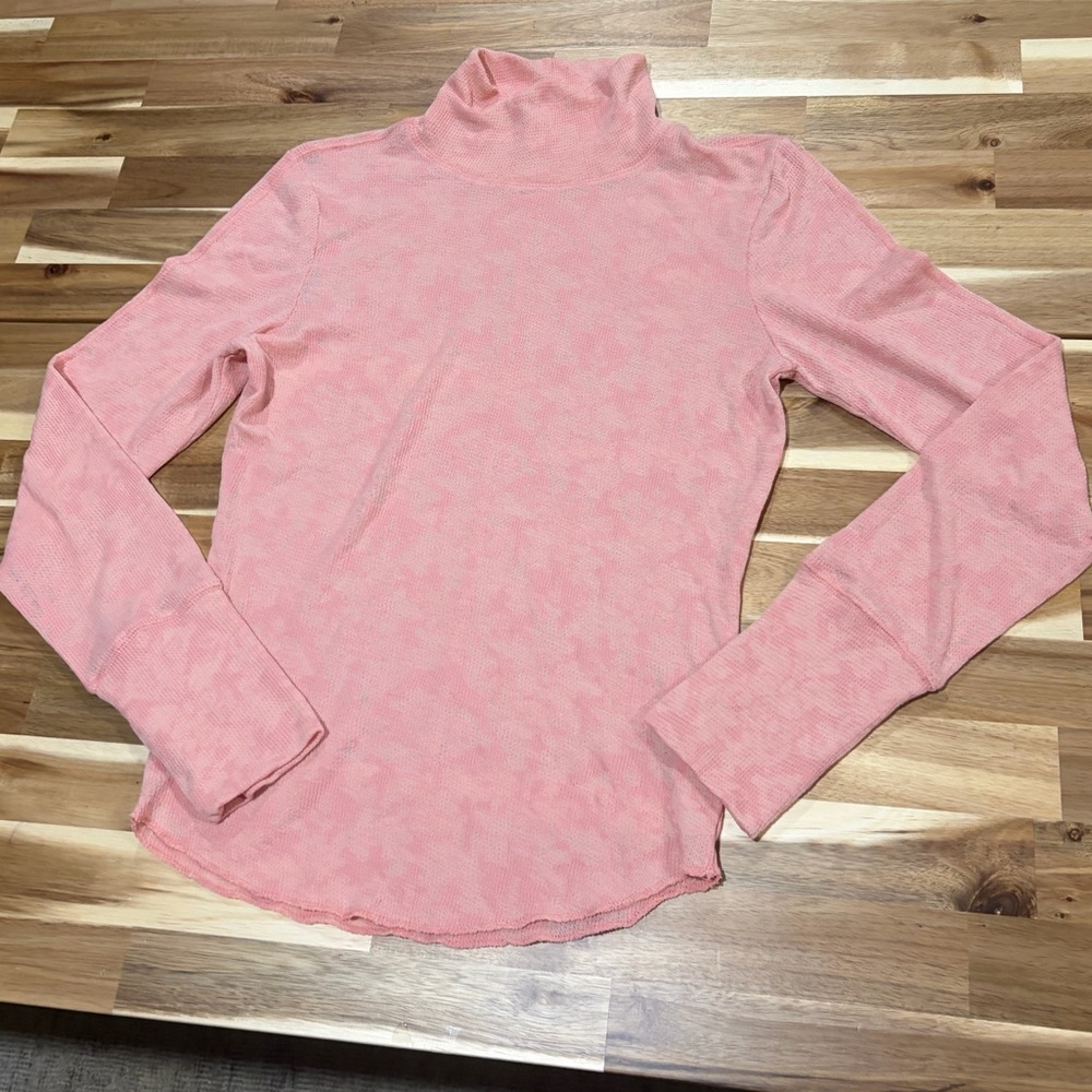 Free People Coral You and I long sleeve Turtleneck Thermal Printed Top | L - Picture 3 of 4